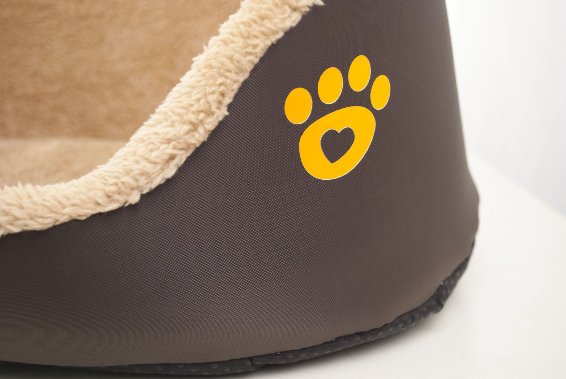 Soft Warm Wool Dog Bed Round Shape Pet Sofa - Image 5